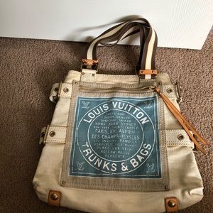 Louis Vuitton trunks & bags tote